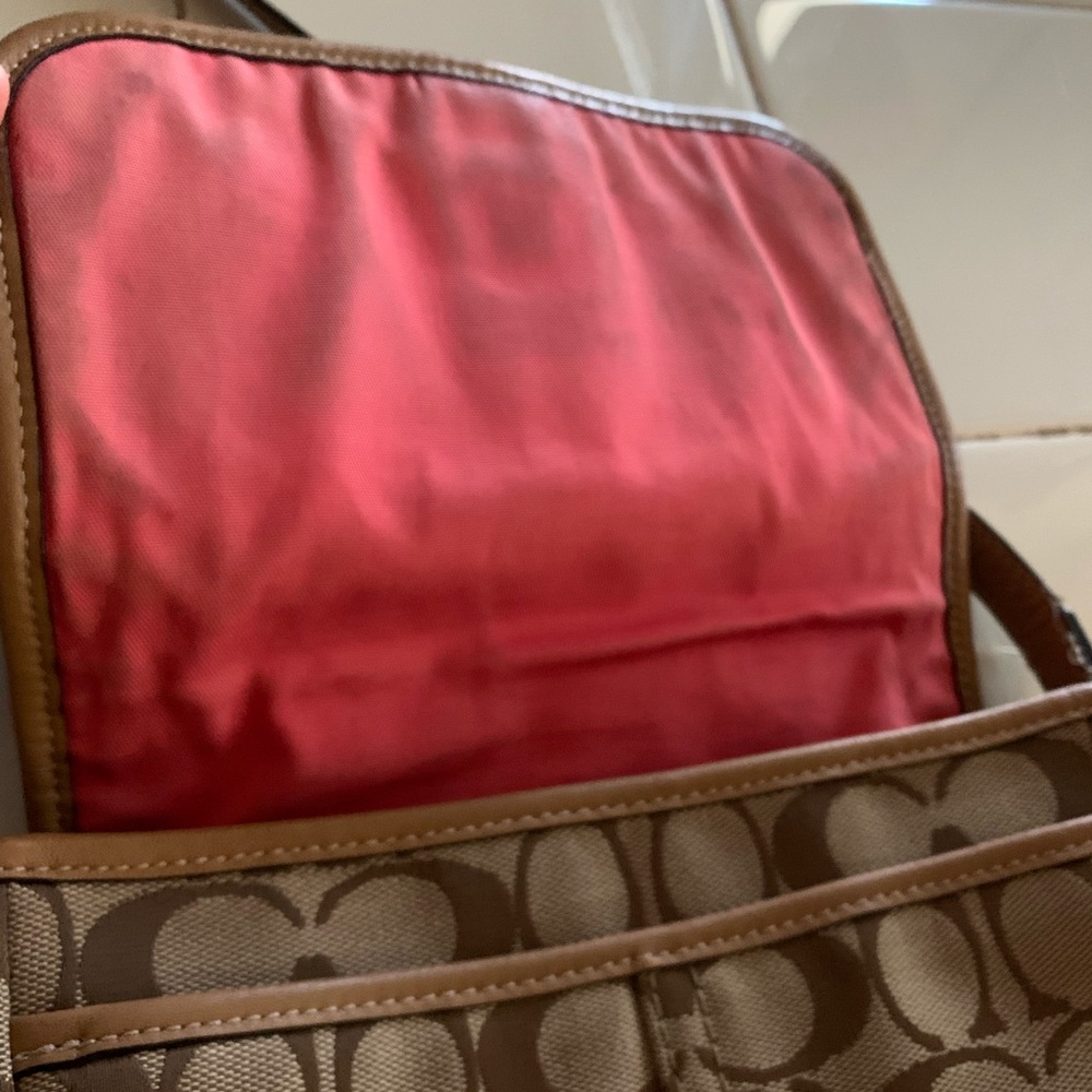 Coach Authentic Crossbody Shoulder Ripped! - Picture 3 of 12